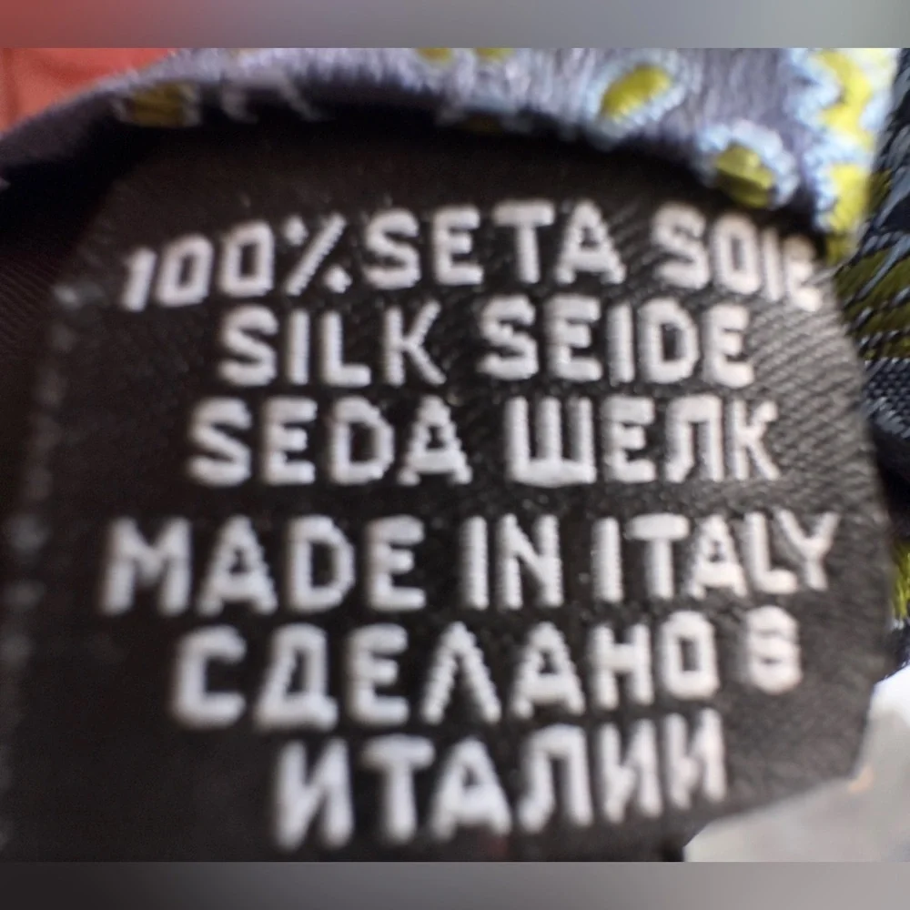 HUGO BOSS Made Italy Dress Tie Men's Silk Blue with Multicolor Designs - Picture 5 of 6